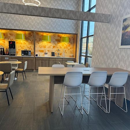 Days Inn & Suites By Wyndham Wausau Dış mekan fotoğraf