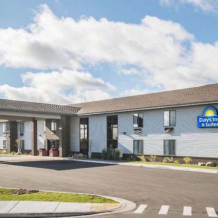 Days Inn & Suites By Wyndham Wausau Dış mekan fotoğraf