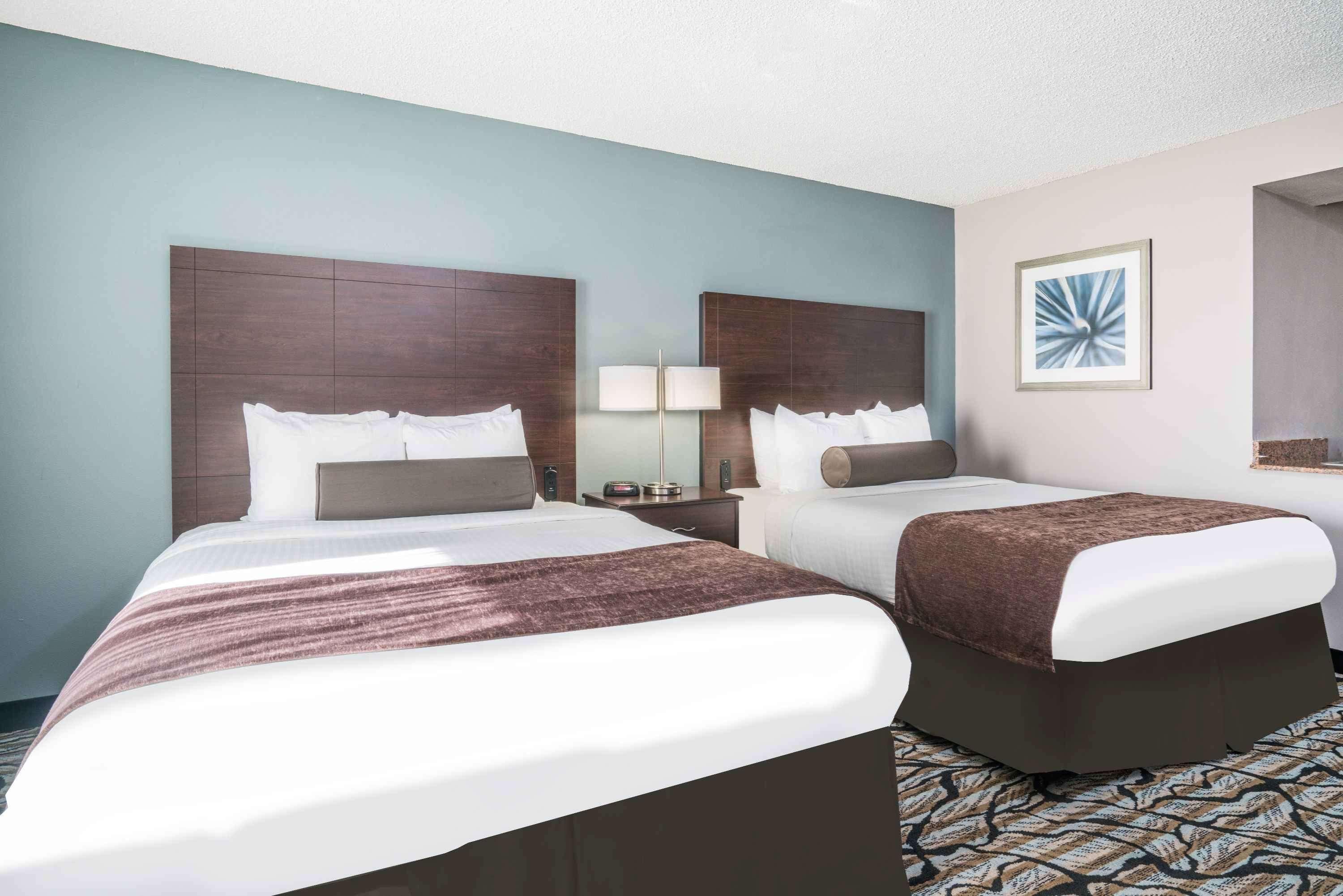 Days Inn & Suites By Wyndham Wausau Dış mekan fotoğraf