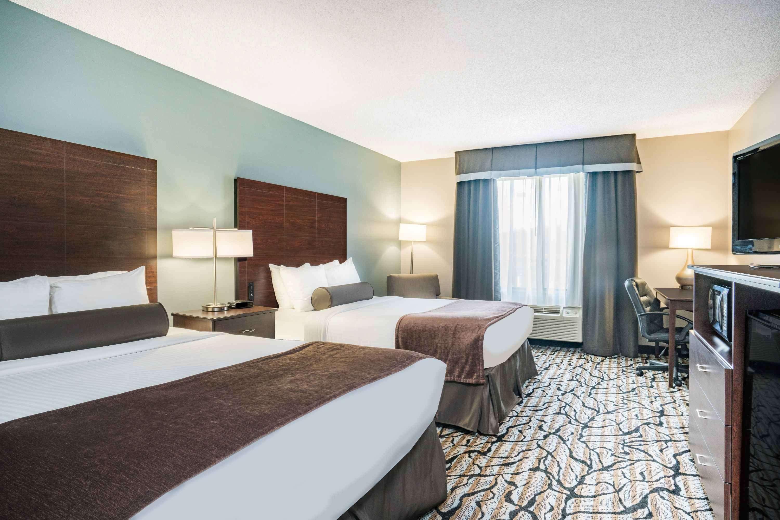 Days Inn & Suites By Wyndham Wausau Dış mekan fotoğraf