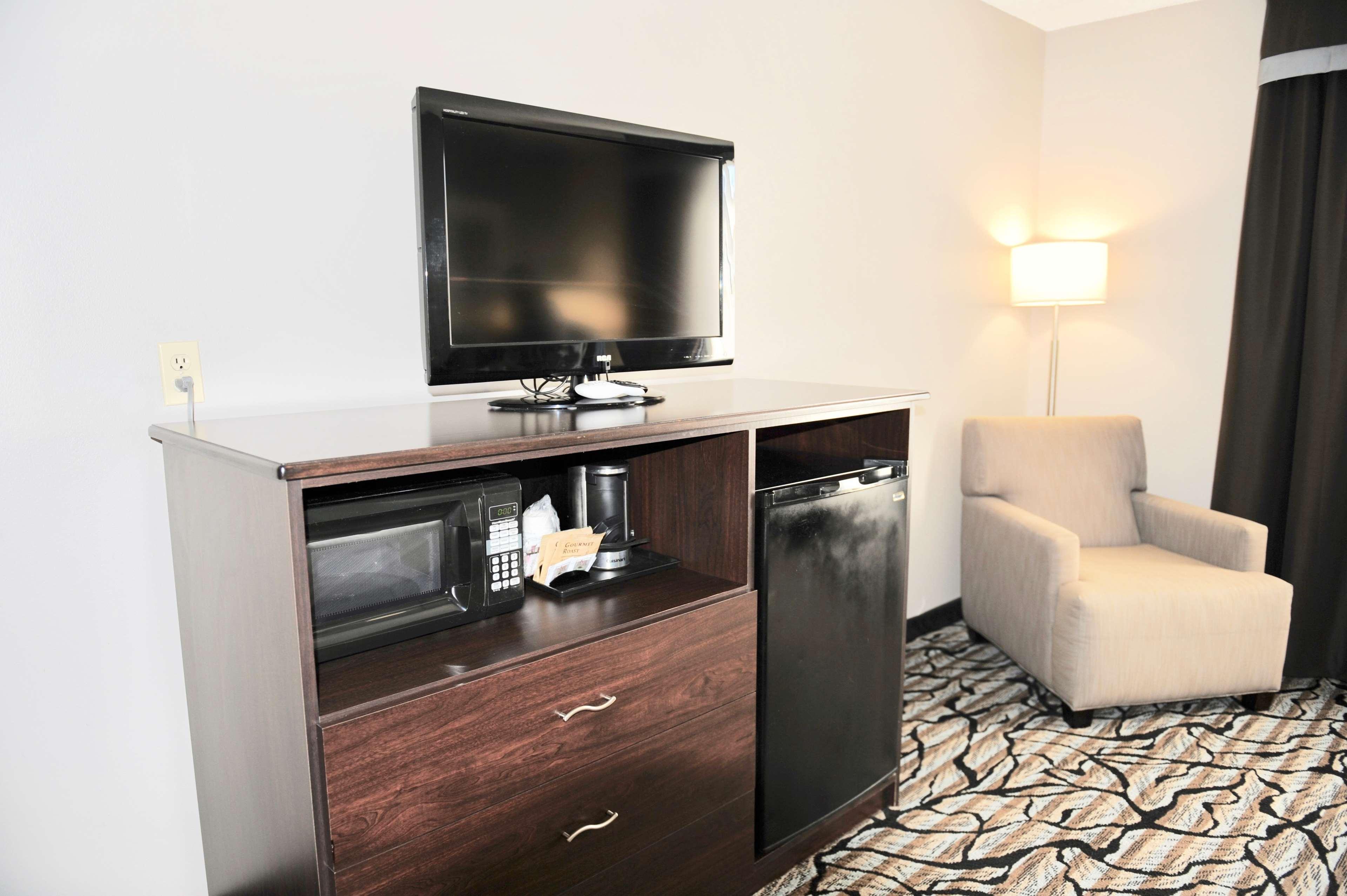 Days Inn & Suites By Wyndham Wausau Dış mekan fotoğraf