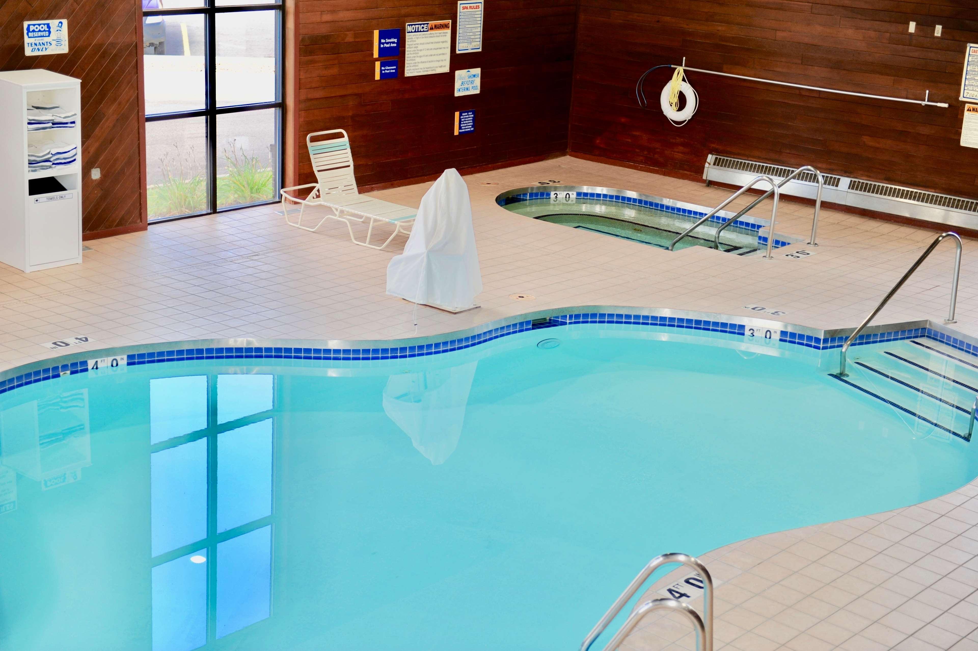 Days Inn & Suites By Wyndham Wausau Dış mekan fotoğraf