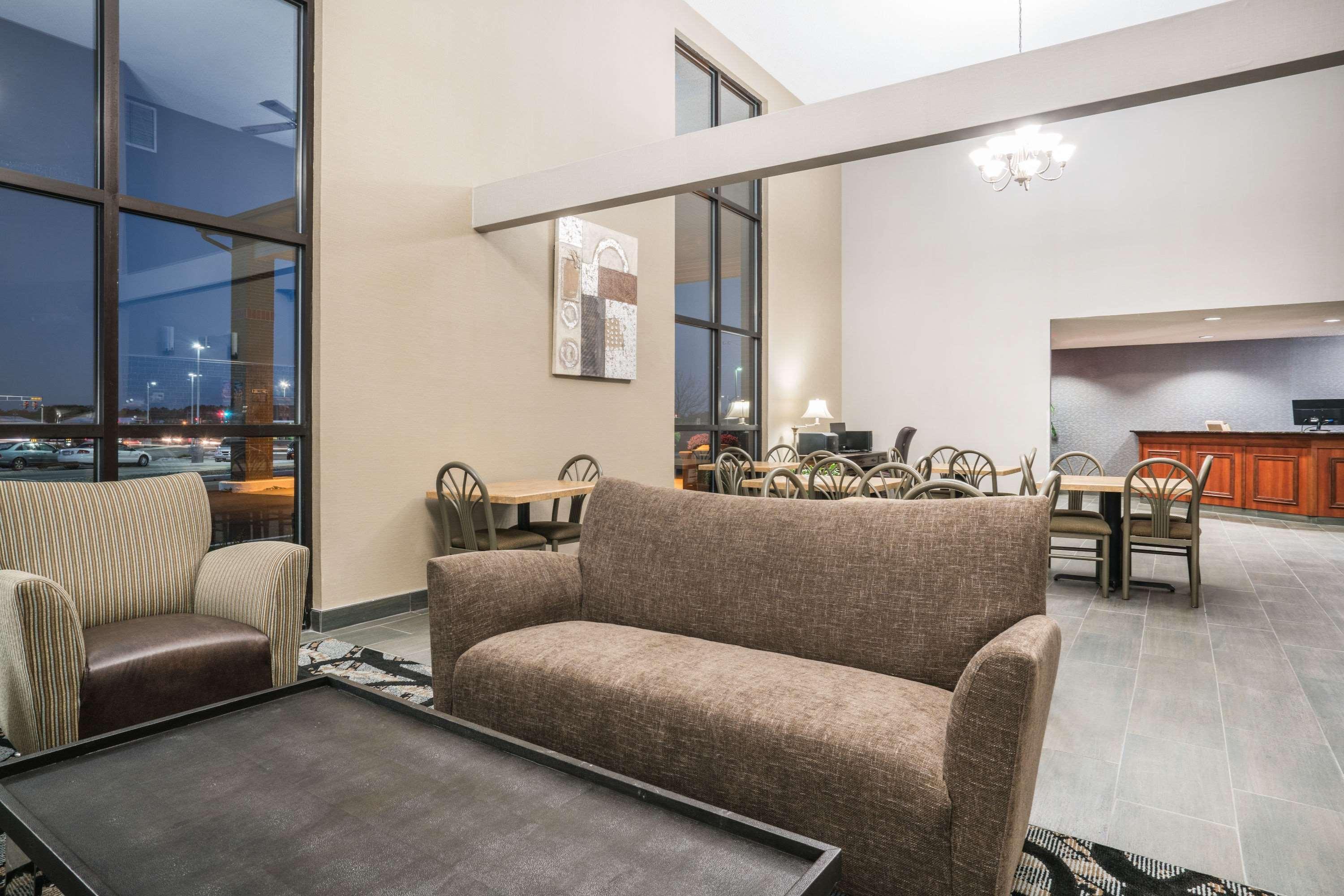 Days Inn & Suites By Wyndham Wausau Dış mekan fotoğraf