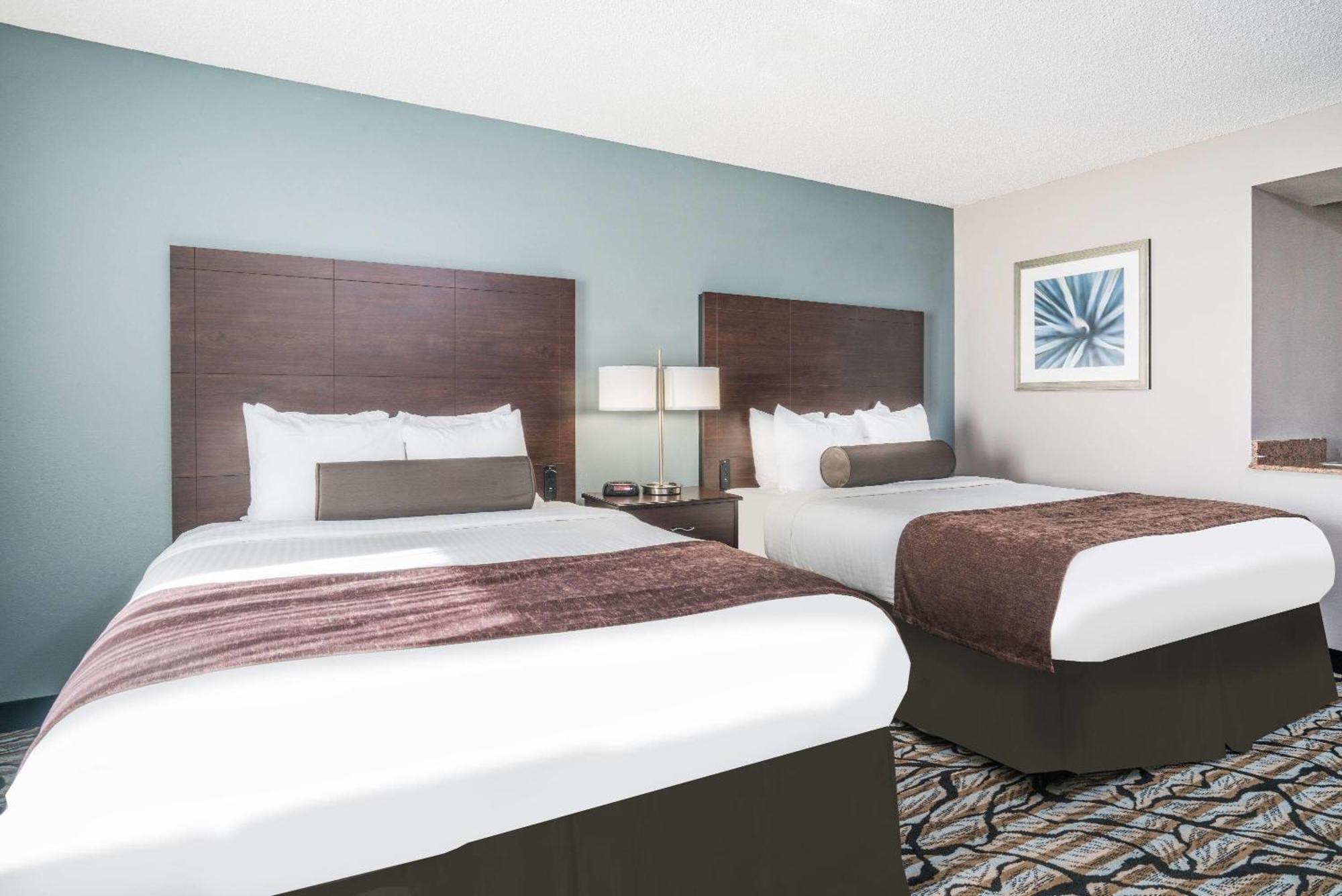 Days Inn & Suites By Wyndham Wausau Dış mekan fotoğraf