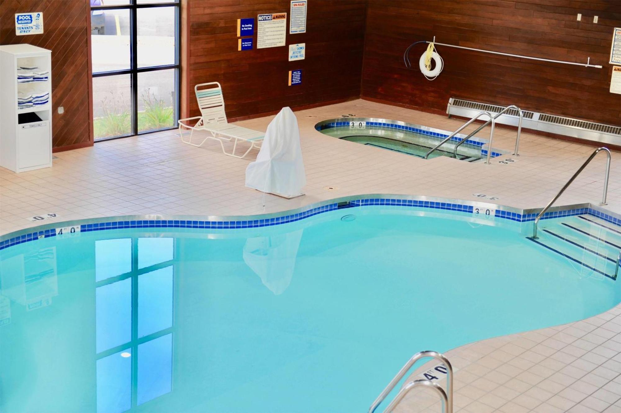 Days Inn & Suites By Wyndham Wausau Dış mekan fotoğraf