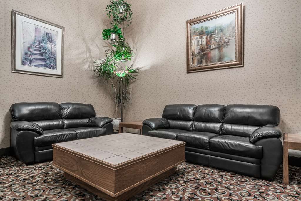 Days Inn & Suites By Wyndham Wausau Logo fotoğraf
